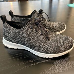 Brand new kids sketchers